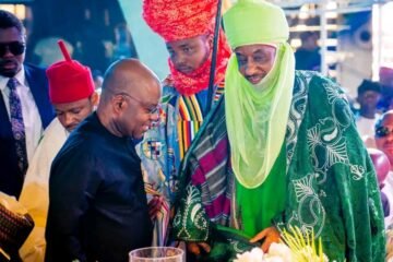 Gov Otti Celebrates With Former Kano Emir, Sanusi On Daughter’s Wedding