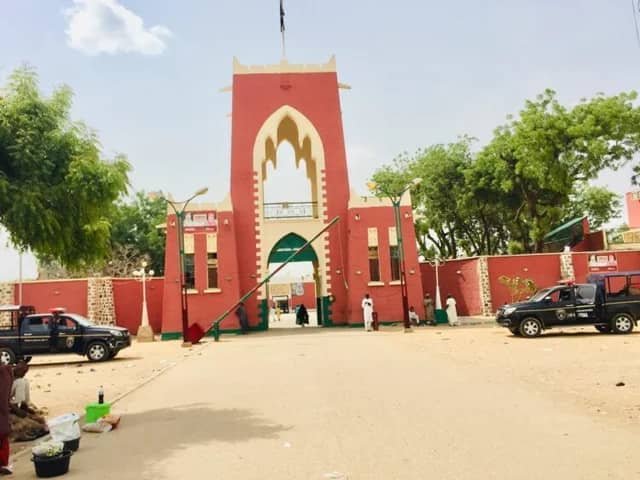 Emirship Tussle: Tension In Kano As Heavy Police Security Takes Over Emir Sanusi’s Palace