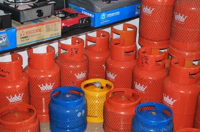 FG Distributes Free Cooking Gas Cylinders In Lagos