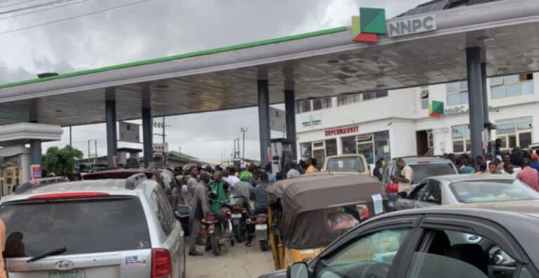 NNPCL Increases Fuel Price To N1,030 Per Litre In Abuja, N998 In Lagos