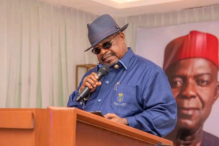 Gov. Otti Hosts Mayors, Pledges To Work With Out-Gone Mayors Who Performed. 3 1731287136990