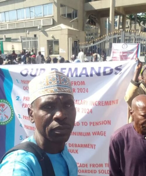 Retired Soldiers Shut Finance Ministry In ABUJA Over Entitlements