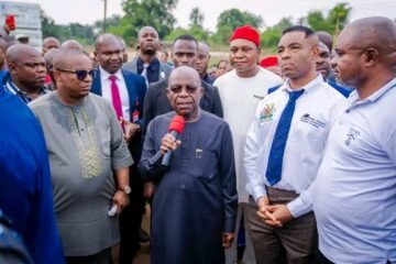 Inferno: Gov. Otti Visits Obingwa, Directs Obingwa Mayor To Fence Council Headquarters