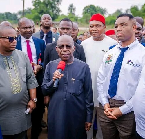 Inferno: Gov. Otti Visits Obingwa, Directs Obingwa Mayor To Fence Council Headquarters