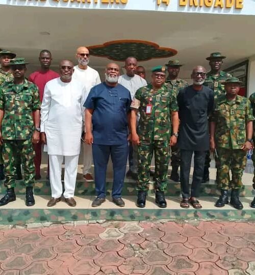 Ohafia LGA Mayor Eleanya Kalu Leads Delegation To Welcome New Army Brigade Commander