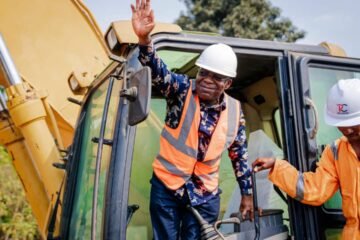 Governor Otti’s Caterpillars Roll Into Ukwa West – By Ebere Uzoukwa, Ph.D (SSA To Gov. Otti On Public Affairs)