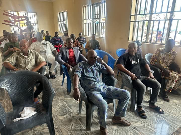 Ikenna Ukwa Attracts 300 Units Of Solar Powered Street Lights In Arochukwu 4 FB IMG 1745241337510