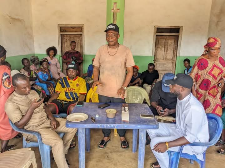 Nkporo Farmers Receive Fertilizers From Ikenna Nicolas Ukwa 4 IMG 20250519 WA0003