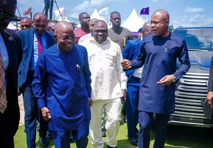 Governor Otti Inspects Ongoing Construction Of New Governor’s Office, Residence, Expansion Of Tower To Onuimo Road