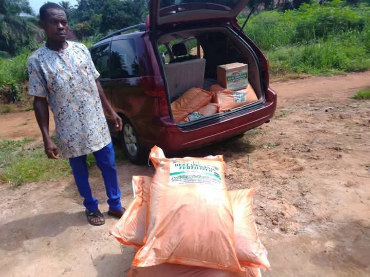 Ikenna Distributes More Fertilizers To Women In Ohafia Communities 7 FB IMG 1749830905359