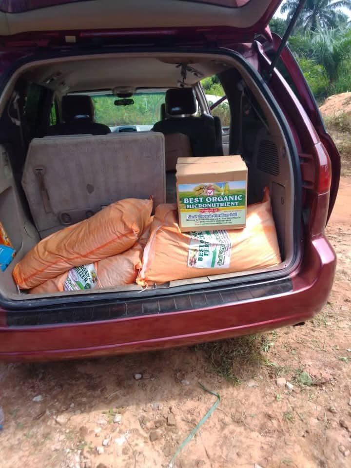 Ikenna Distributes More Fertilizers To Women In Ohafia Communities 6 FB IMG 1749830912752