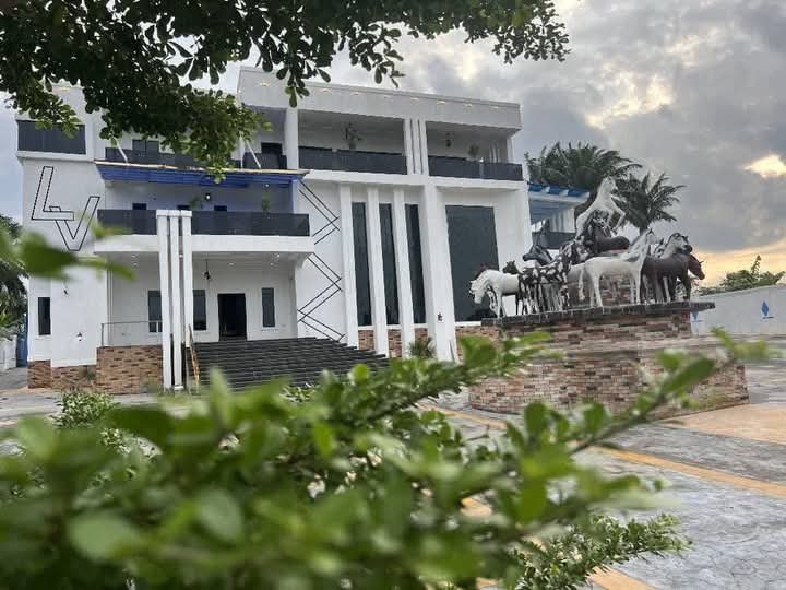 Ikenna Ukwa Felicitates Joseph Kalu On The Grand Opening Of His London Villa Residence In Isiugwu Ohafia 2 FB IMG 1753653367990