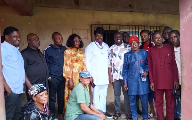 Amb. Dr. Osita Offor – De Ultimate Commander Attends ABIA Arise Nneato Umunneochi LGA Meetings