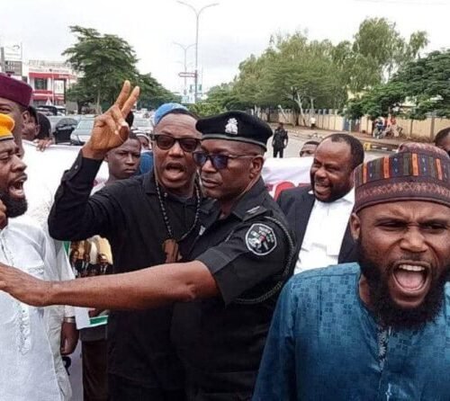 Sowore Joins Retired Police Officers’ Protest In Abuja