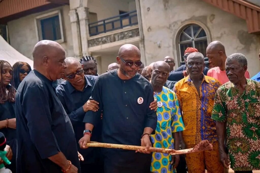 Peter Obi At The Burial Of Late Miss Somtochukwu Maduagwu, The Arise News Journalist 2 8241