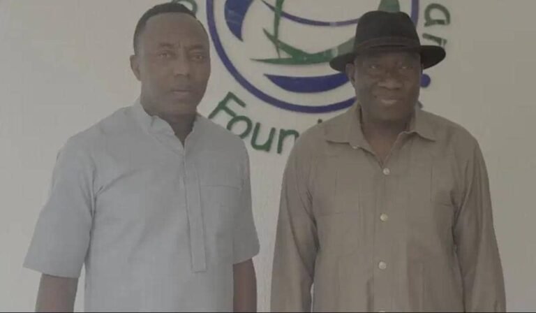 Sowore Meets Jonathan In Abuja Over Nnamdi Kanu