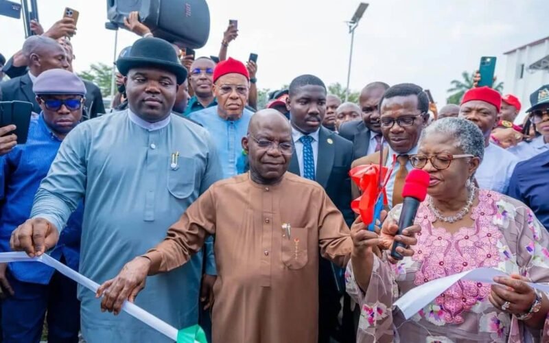 Free Rides, Clean Energy: Otti’s Electric Bus Initiative- By Ebere Uzoukwa Ph.D ( SSA To Governor Otti On Public Affairs)