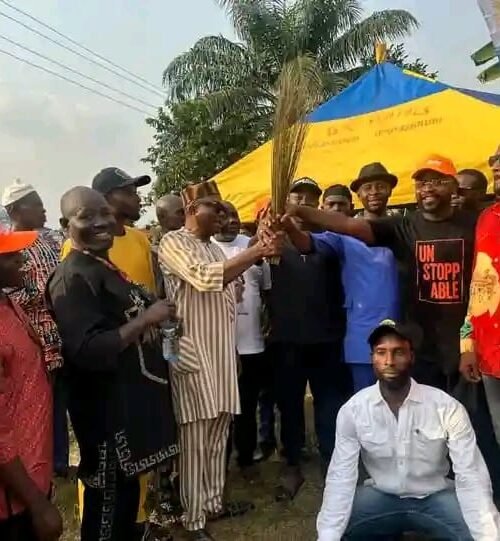 Ikenna Ukwa Interacts With APC Members And Stakeholders In Ohafor Ward