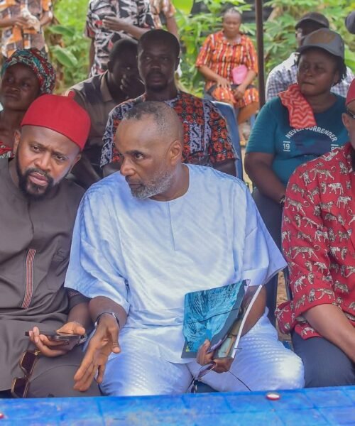 Ikenna Ukwa Holds Strategic Meeting With APC Ward & LGA Executives In Arochukwu