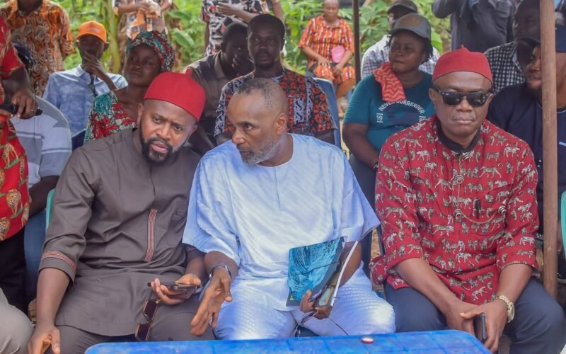 Ikenna Ukwa Holds Strategic Meeting With APC Ward & LGA Executives In Arochukwu