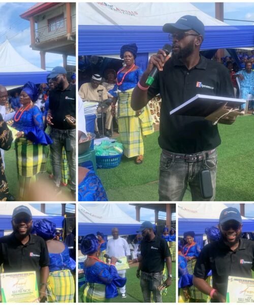 Hon. Kalu Mba Nwoke (Etiokwe) Bags Another Award As He Celebrates With The Amaekpu Development   Union (ADU) Women Wing Home Branch